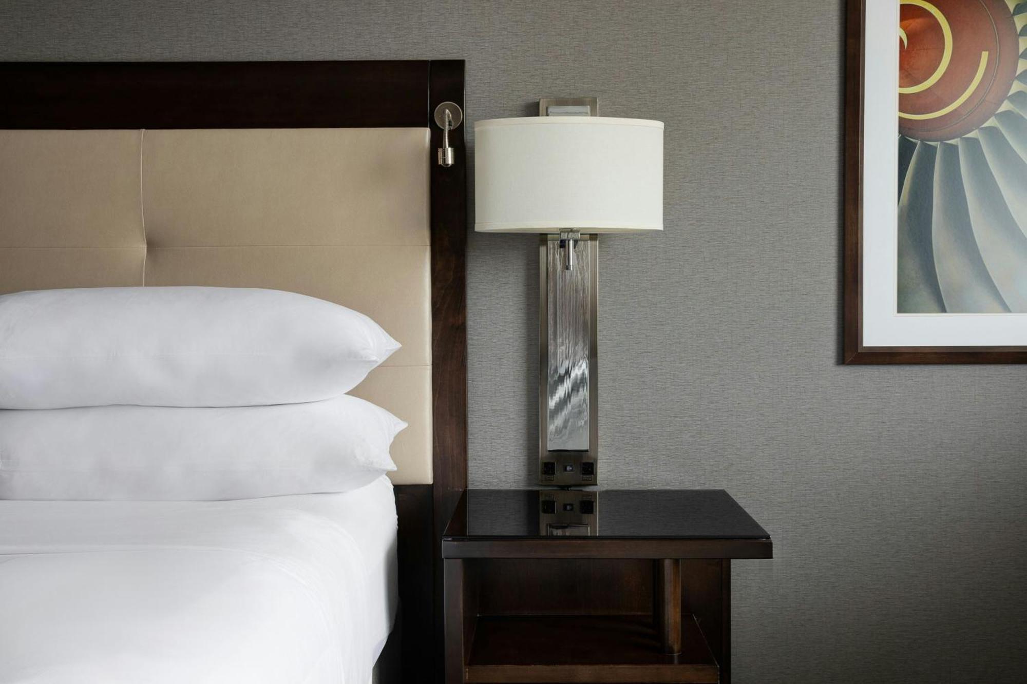 Marriott St. Louis Airport Hotel Edmundson Exterior foto
